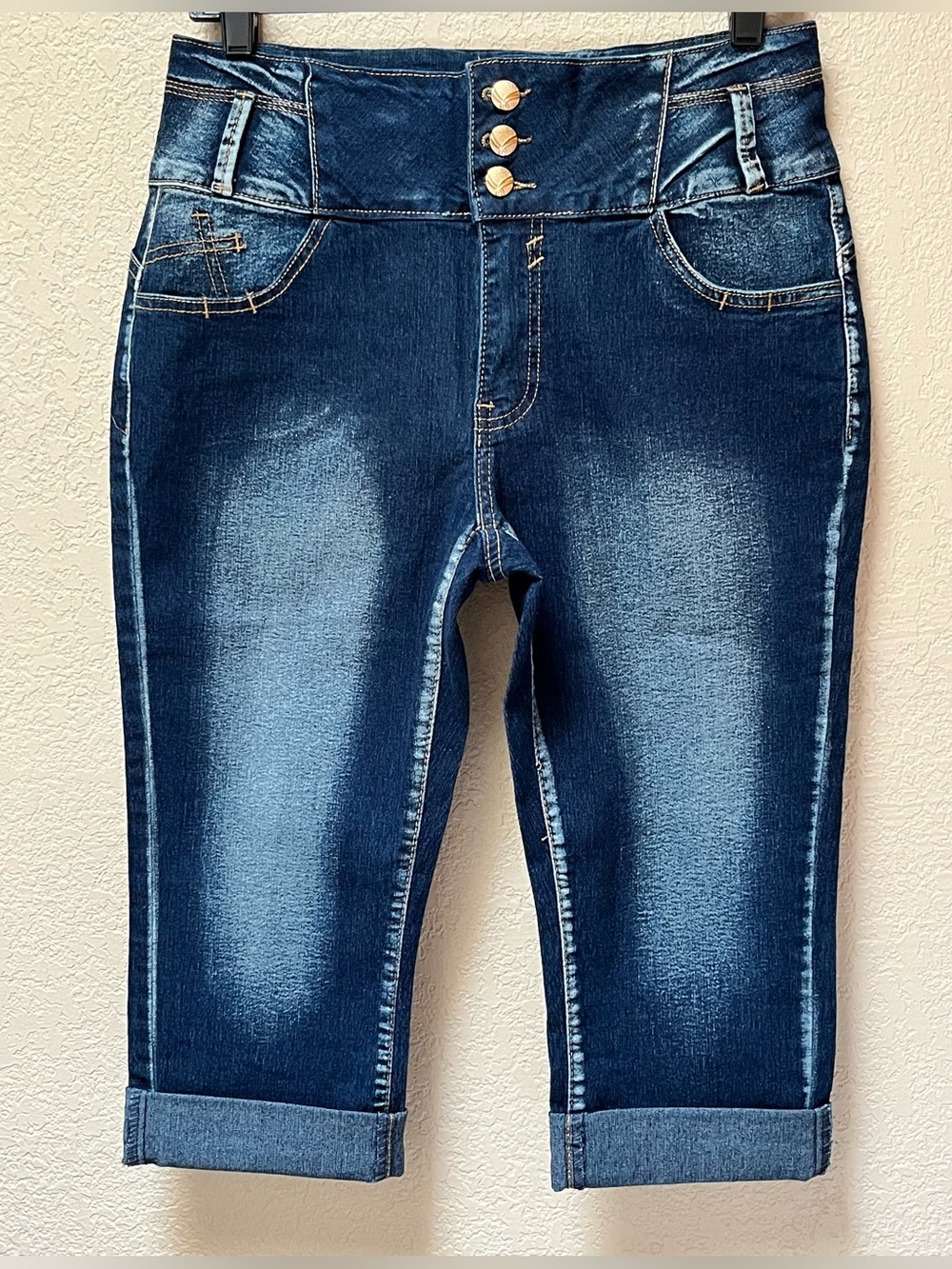 LA Bonita Capri Jeans Women’s Size 13